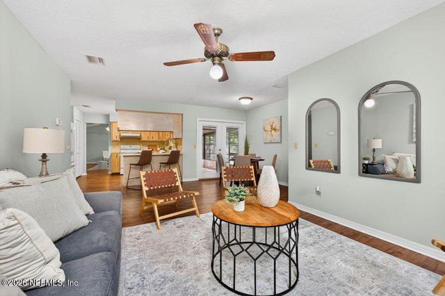 584 ARTHUR MIDDLETON Circle, Orange Park, FL 32073