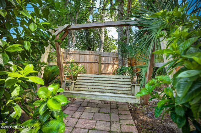 584 ARTHUR MIDDLETON Circle, Orange Park, FL 32073