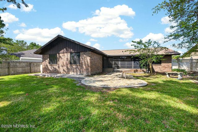584 ARTHUR MIDDLETON Circle, Orange Park, FL 32073