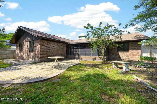 584 ARTHUR MIDDLETON Circle, Orange Park, FL 32073