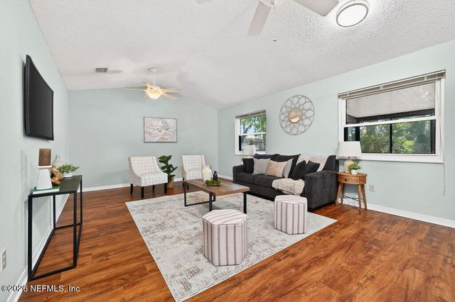 584 ARTHUR MIDDLETON Circle, Orange Park, FL 32073