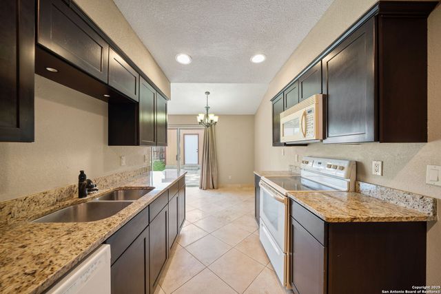 2437 Wild Turkey, San Antonio, TX 78232