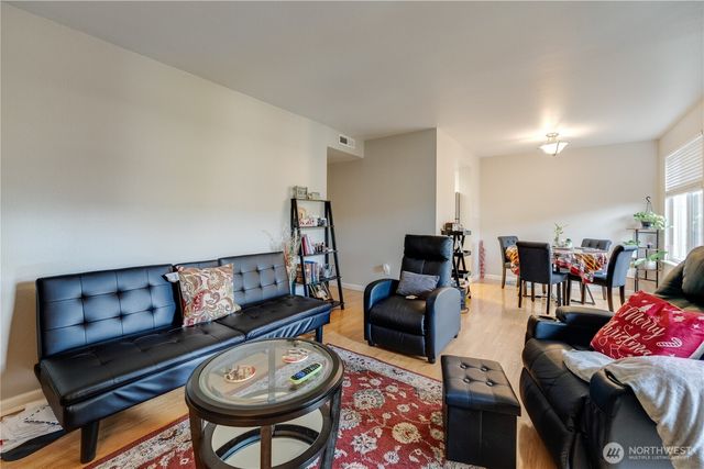 323 75th Street SE #A-14, Everett, WA 98203