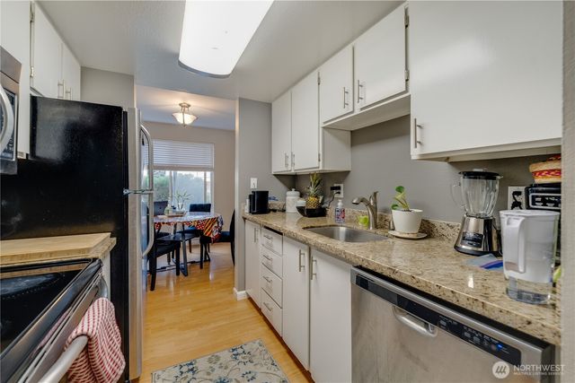 323 75th Street SE #A-14, Everett, WA 98203