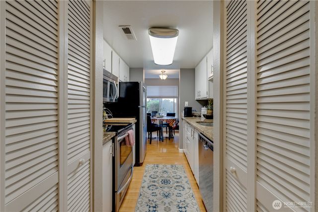 323 75th Street SE #A-14, Everett, WA 98203