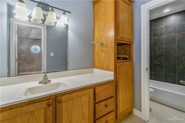 3205 Black Oak Lane, Mission, TX 78573
