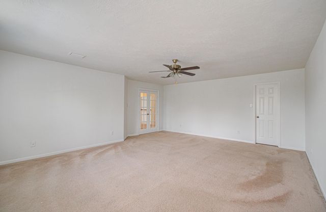 1402 Pine Knot Court, Pearland, TX 77581