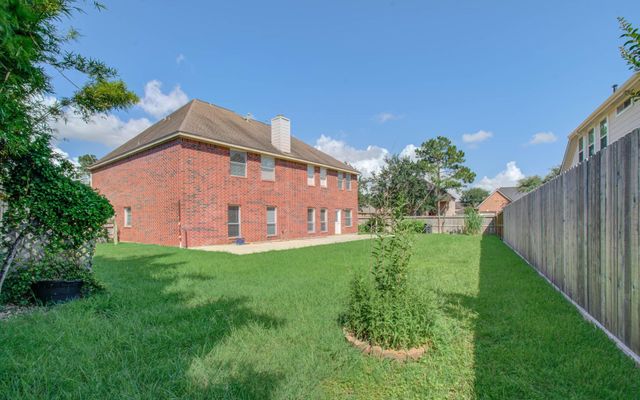 1402 Pine Knot Court, Pearland, TX 77581