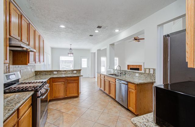 1402 Pine Knot Court, Pearland, TX 77581