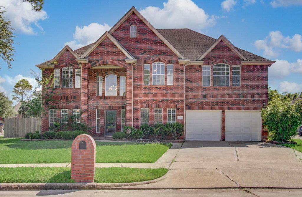 1402 Pine Knot Court, Pearland, TX 77581