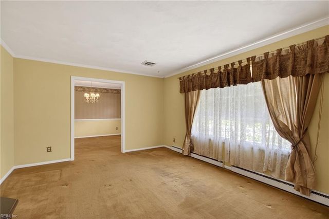 600 Larkspur RD, Portsmouth, VA 23703