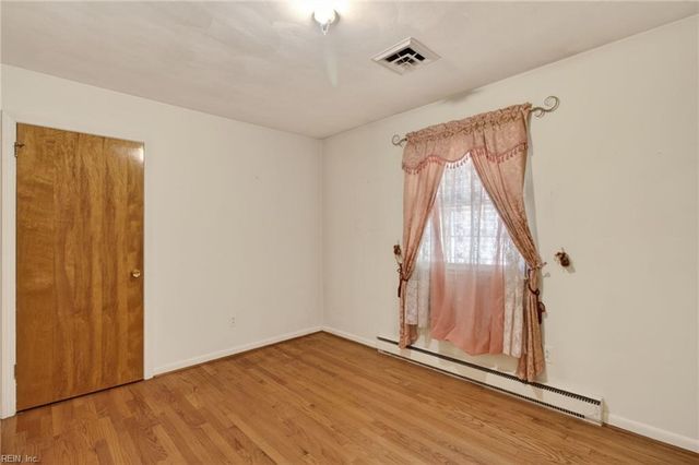 600 Larkspur RD, Portsmouth, VA 23703