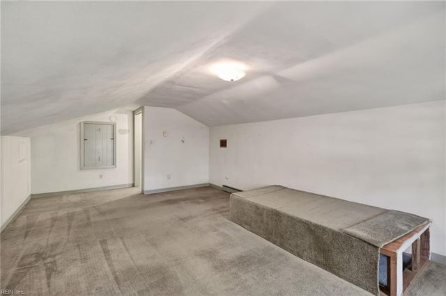 600 Larkspur RD, Portsmouth, VA 23703