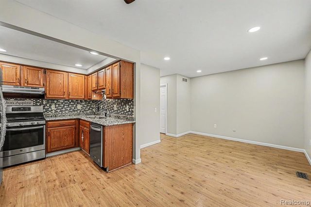 24483 Bashian Drive, Novi, MI 48375