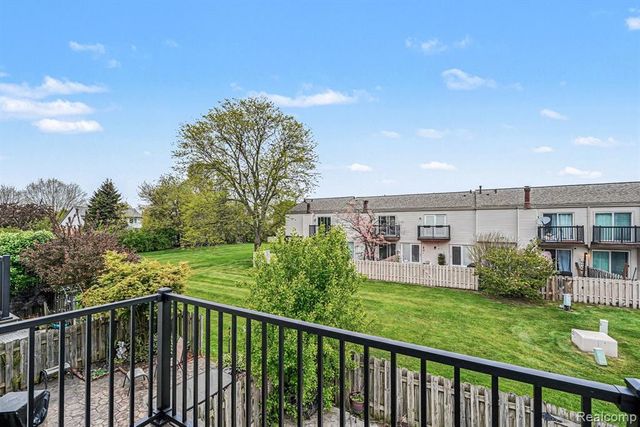 24483 Bashian Drive, Novi, MI 48375