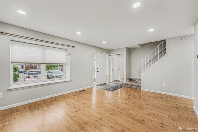 24483 Bashian Drive, Novi, MI 48375