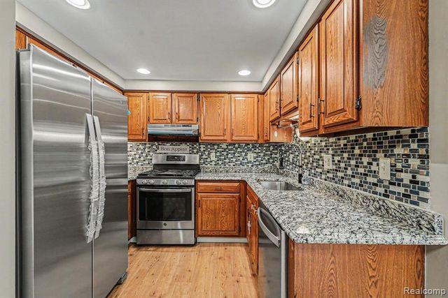 24483 Bashian Drive, Novi, MI 48375
