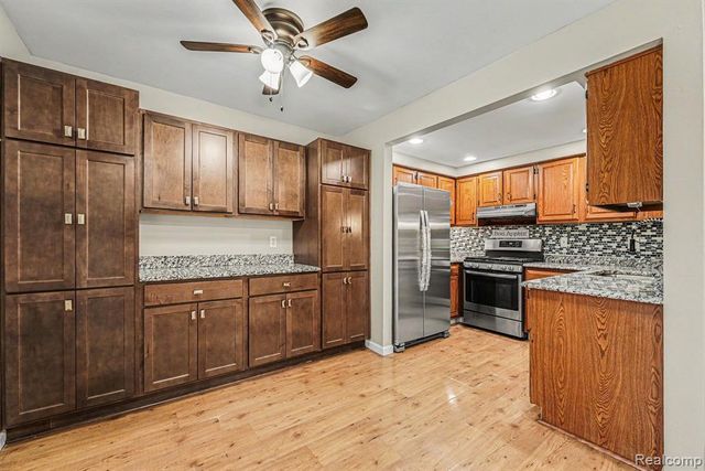 24483 Bashian Drive, Novi, MI 48375