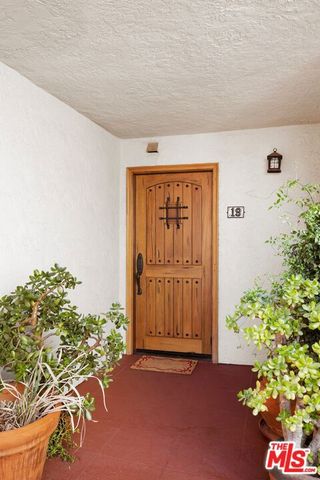 10926 Bluffside Drive 19, Los Angeles, CA 91604