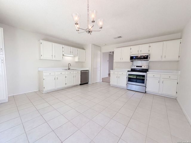 6714 Country Swan, San Antonio, TX 78240