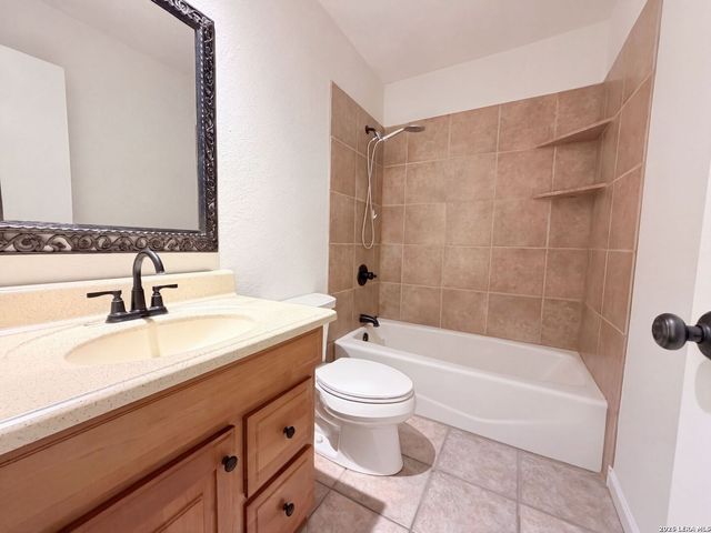 6714 Country Swan, San Antonio, TX 78240