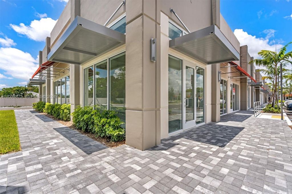 9620 Stirling Road 101, Cooper City, FL 33024