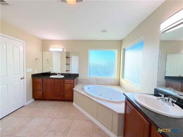 849 Scenic Hills Drive, Canyon Lake, TX 78133