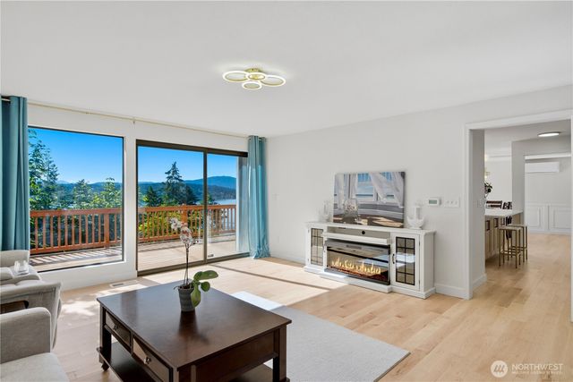 110 174th Place NE, Bellevue, WA 98008