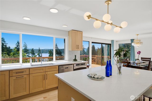 110 174th Place NE, Bellevue, WA 98008