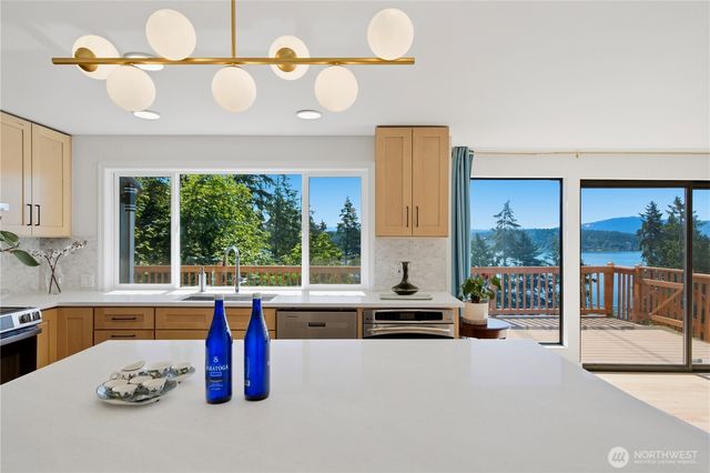 110 174th Place NE, Bellevue, WA 98008