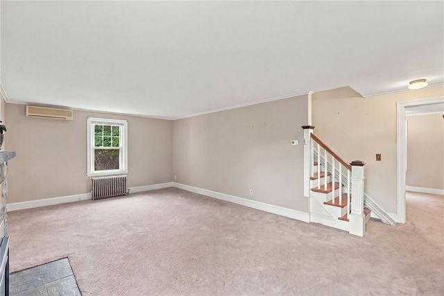 2 Elton Circle, Cranston, RI 02921