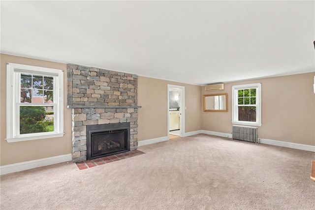 2 Elton Circle, Cranston, RI 02921