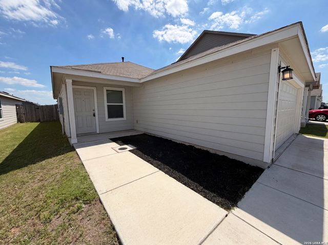 5829 TEXAS SPUR, Seguin, TX 78155