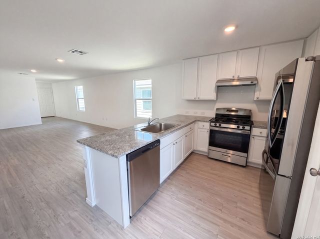 5829 TEXAS SPUR, Seguin, TX 78155