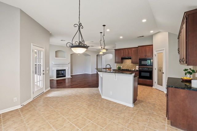 6413 York Bridge CIR, Austin, TX 78749