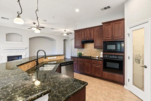 6413 York Bridge CIR, Austin, TX 78749