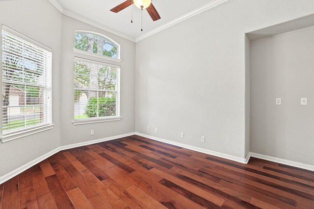 6413 York Bridge CIR, Austin, TX 78749