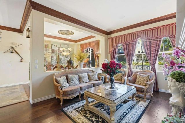 7132 Torrey Mesa Ct, San Diego, CA 92129