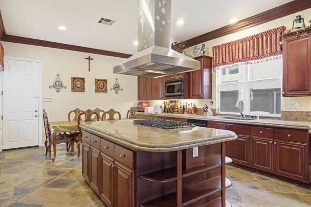 7132 Torrey Mesa Ct, San Diego, CA 92129