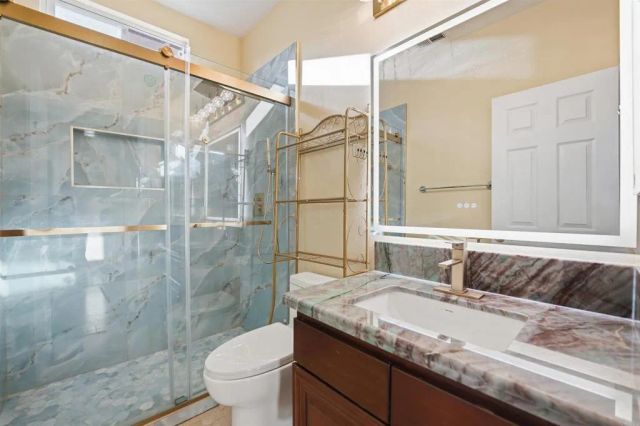 7132 Torrey Mesa Ct, San Diego, CA 92129