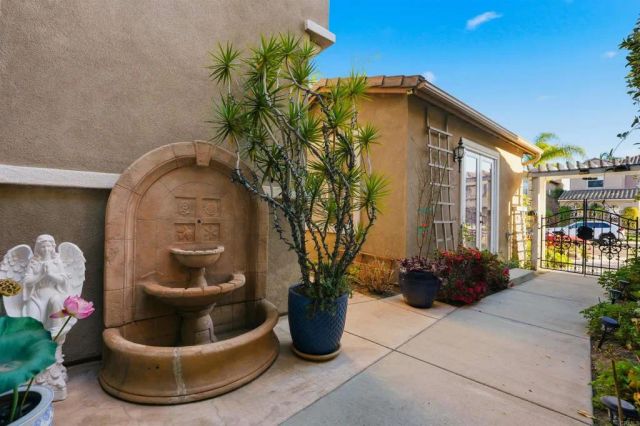 7132 Torrey Mesa Ct, San Diego, CA 92129