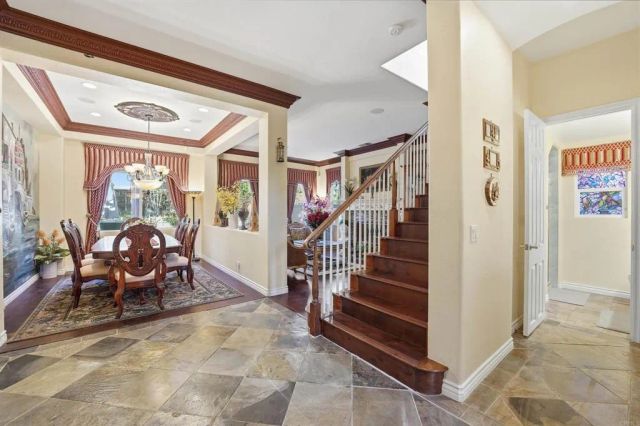 7132 Torrey Mesa Ct, San Diego, CA 92129