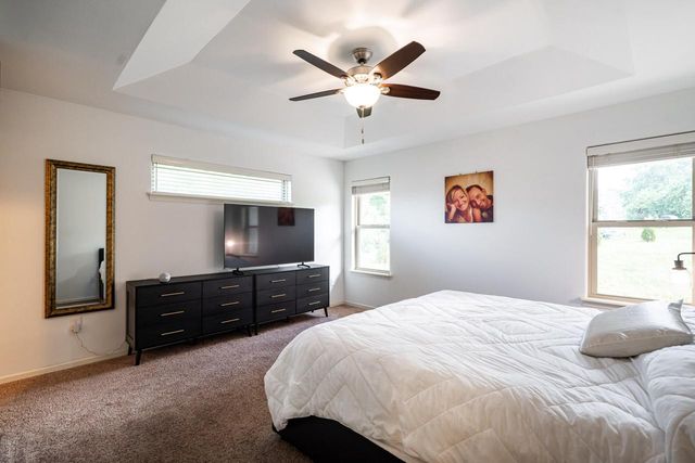 333 Nature PLACE, Johnson Creek, WI 53038