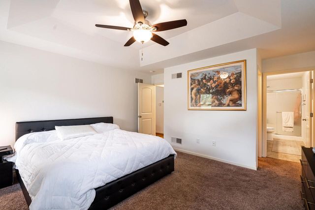 333 Nature PLACE, Johnson Creek, WI 53038