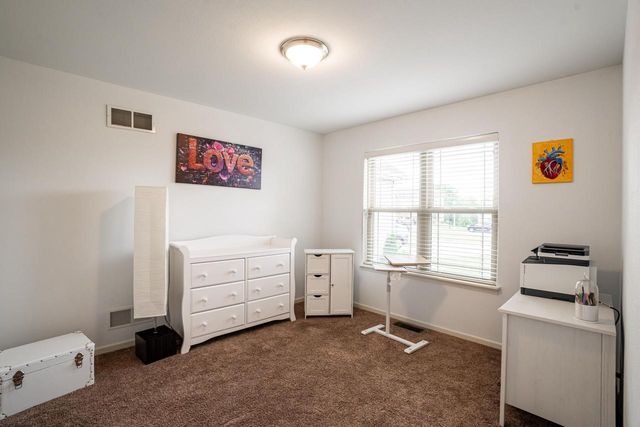 333 Nature PLACE, Johnson Creek, WI 53038