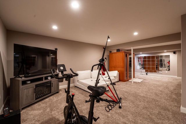 333 Nature PLACE, Johnson Creek, WI 53038