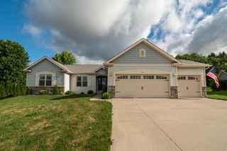 333 Nature PLACE, Johnson Creek, WI 53038