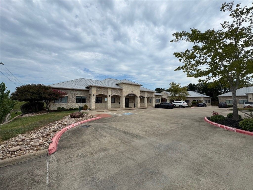 2421 Earl Rudder S, College Station, TX 77845 — exterior