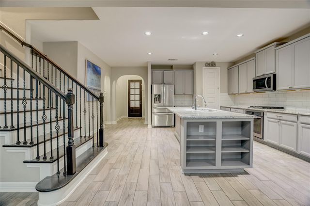 3535 Manor View Court, Pearland, TX 77584