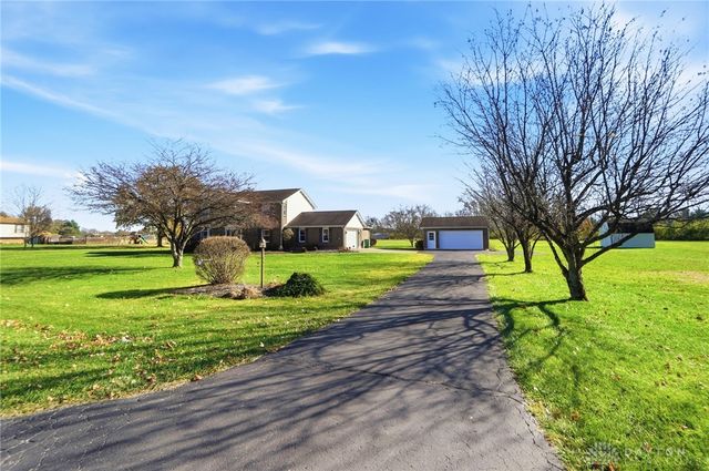 1681 Valley Heights Road, Xenia, OH 45385